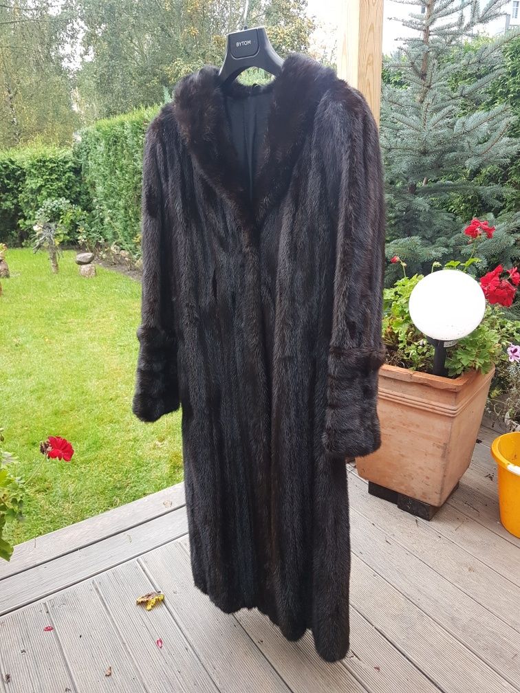 Futro z Grzbietów Norek