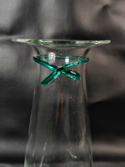 Wazon Szklany Z Szklaną Kokardą Szkło Artystyczne