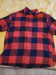Camisa da H&M vermelha e preta