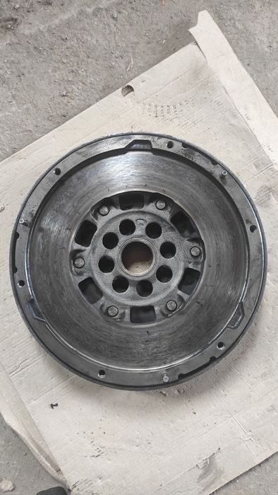 Маховик ,комплект зчеплення на Форд Фокус 2,Volvo V50 ,C max -2.0TDCI