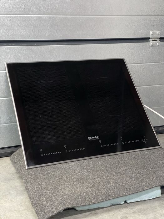 Топова Індукційна поверхня Miele KM 6328 PowerFlex Stop & Go Booster