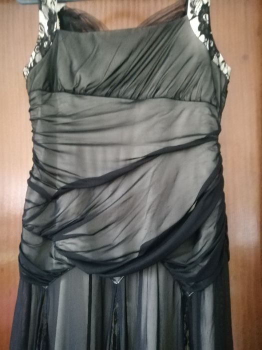 Vestido de cerimónia ou para jantares formais ou cocktails