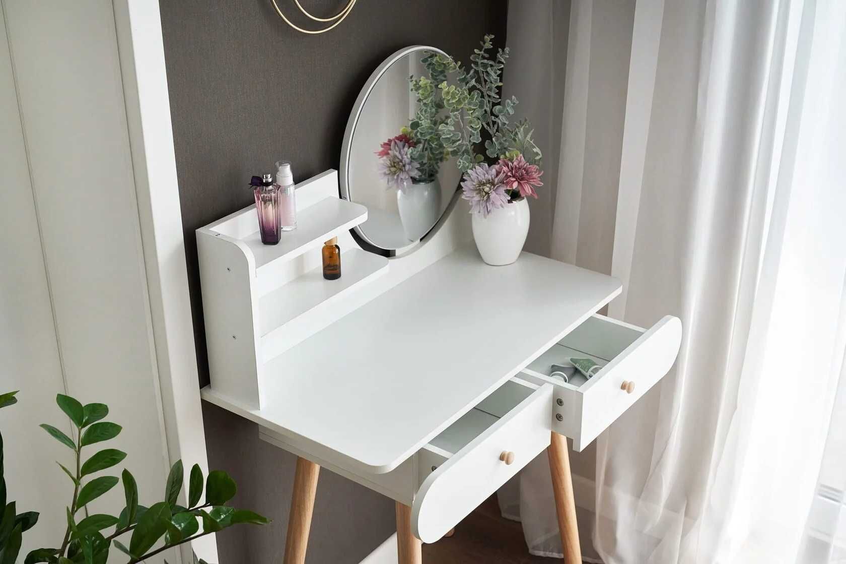 Стол косметический с зеркалом бьюти столик туалетный столик