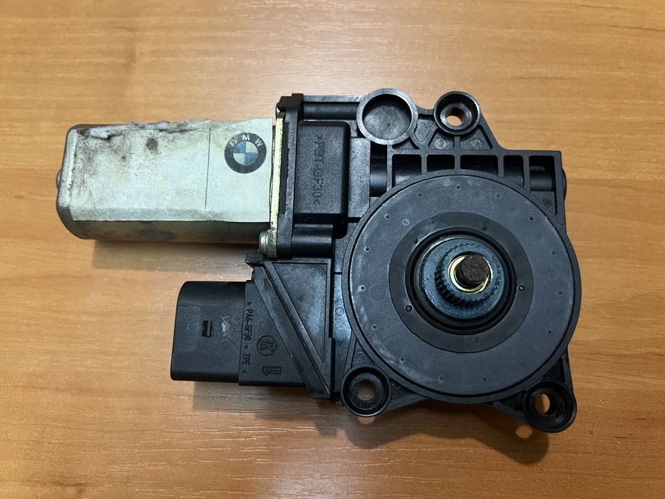 Продам моторчик склопідйомника