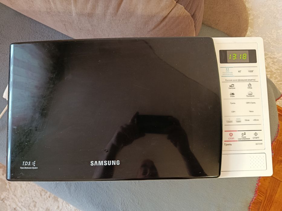 Мікрохвильова піч Samsung з грилем на біокераміці + подарунок фонарик