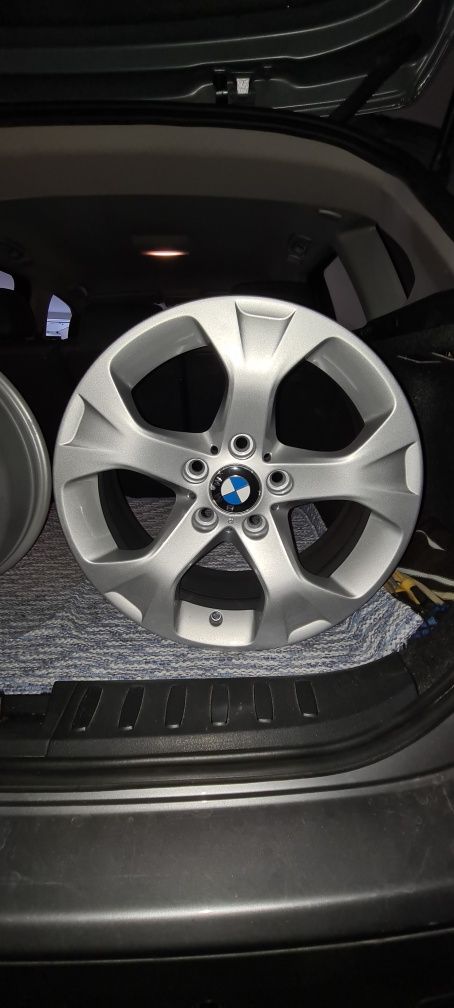 Vendo jantes 17 para BMW X1 como novas