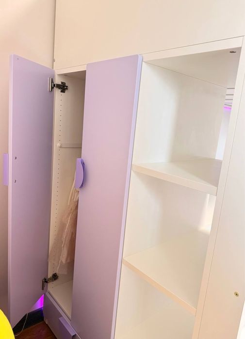 Dziecięce łóżko IKEA na antresoli z biurkiem, szufladami i szafą