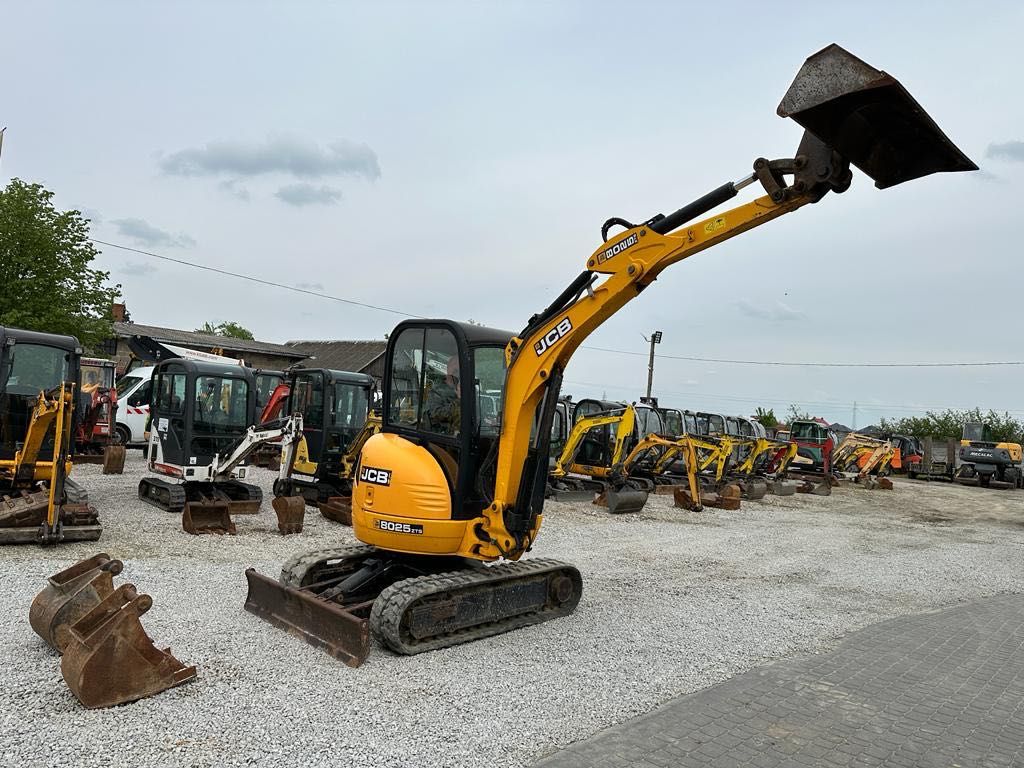 Mini koparka JCB 8025 ZTS z 2012r. VIO 3 łyżki ładna 2700kg zestaw