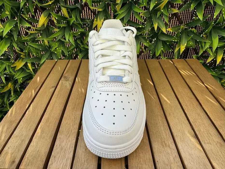 Buty Nike Air Force 1 Low '07 White r. 38