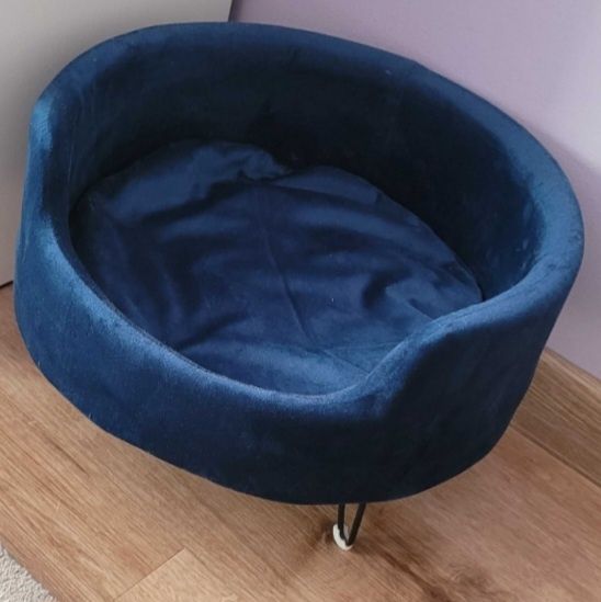 Nowe welurowe legowisko dla kota lub małego psa. 37cm srednica