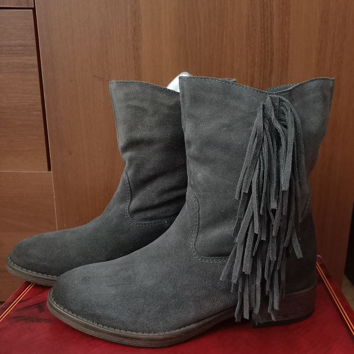 Ботінки замшеві нові