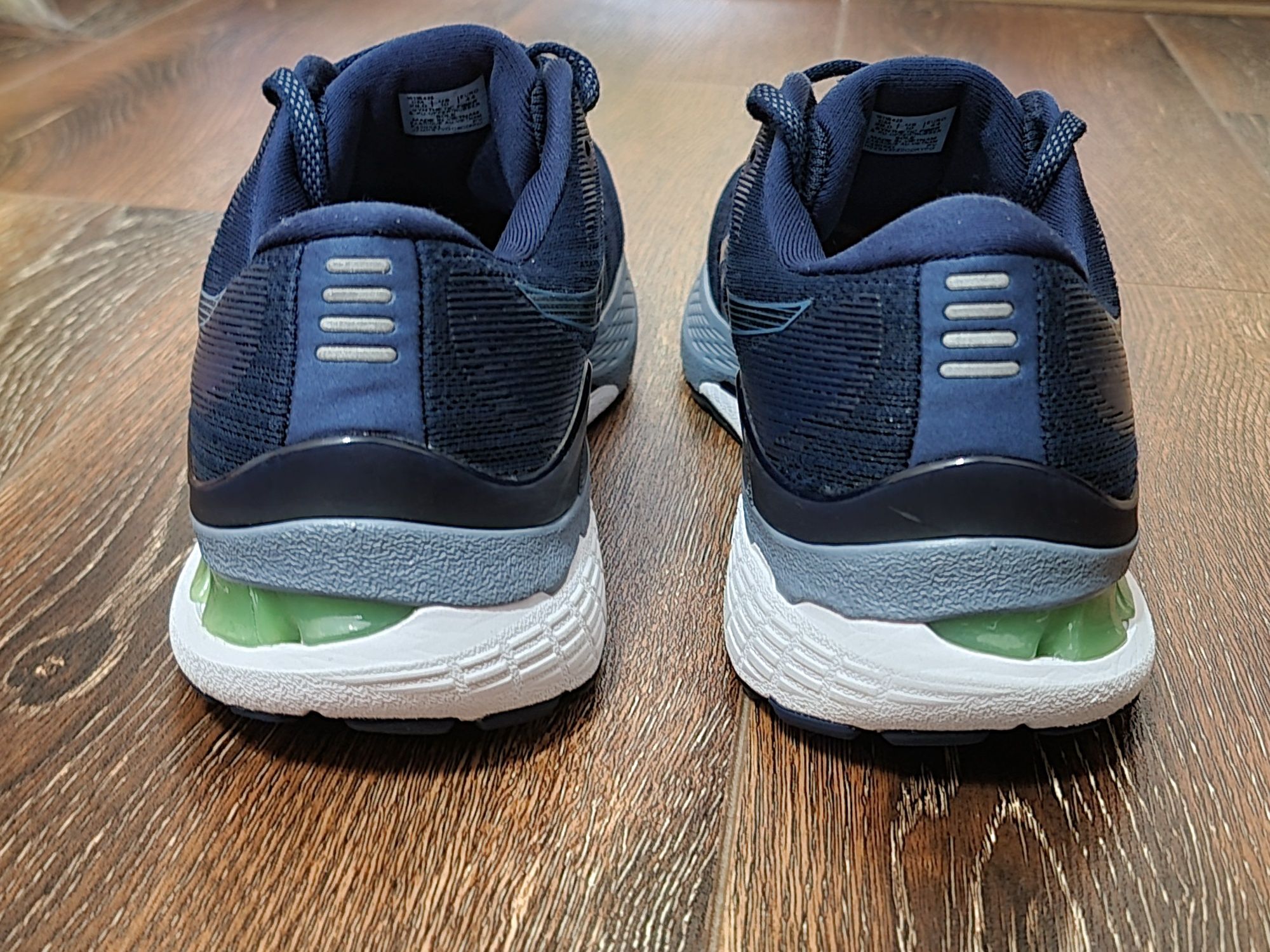Оригінал 100% чоловічі кросівки asics gel kayano 28  eur 44