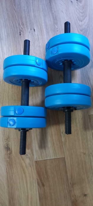 Гантели по 8 кг.