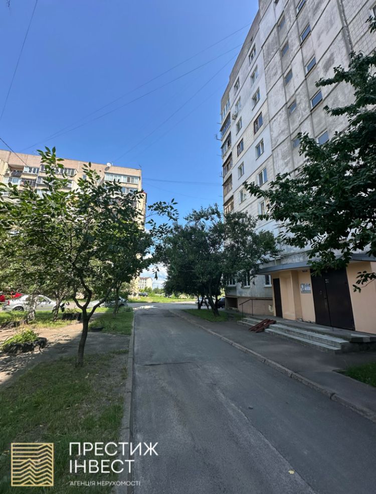 Продаж 2 кімнатної квартири в центрі міста