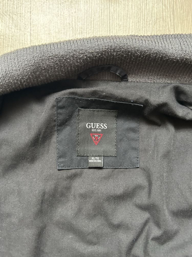 Бомбер вітровка куртка Guess