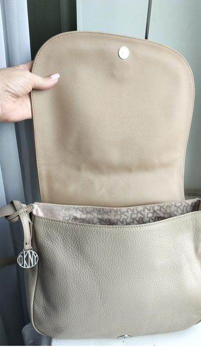 шкіряна сумка DKNY,