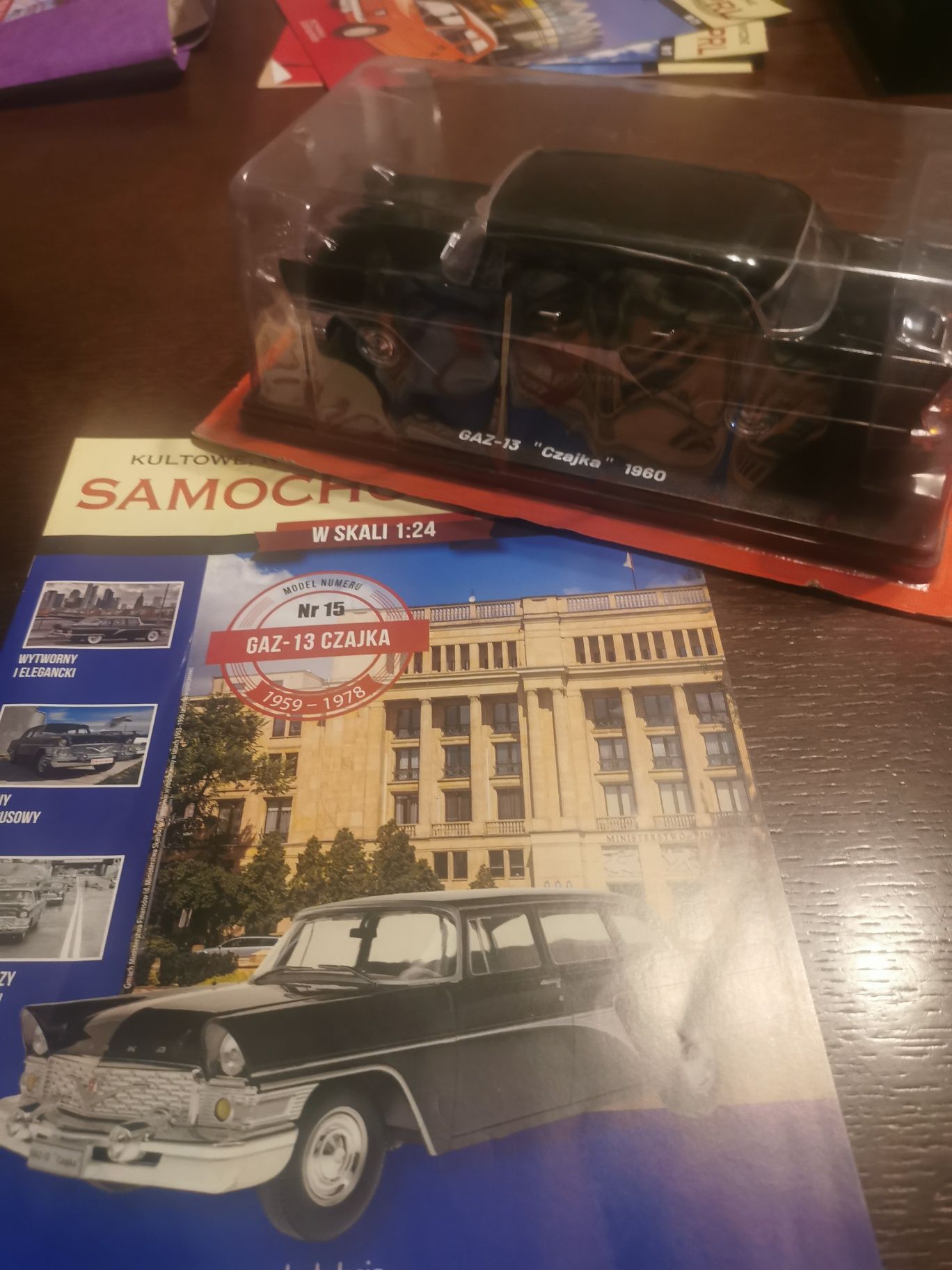 GAZ-13 CZAJKA samochody prl