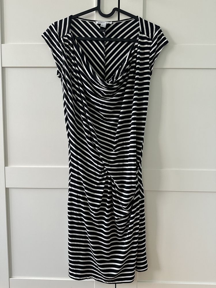 Czarno biała sukienka w paski / prążki Mango 38 M