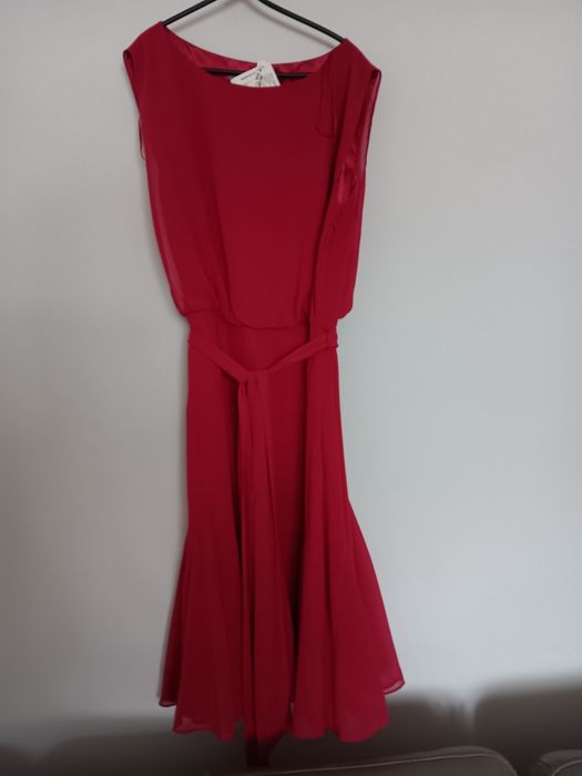 Sukienka damska z metkami.