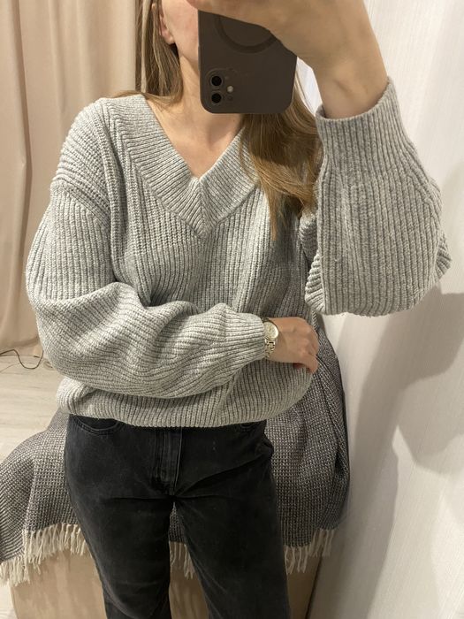 Сірий оверсайз oversize широкий светр h&m