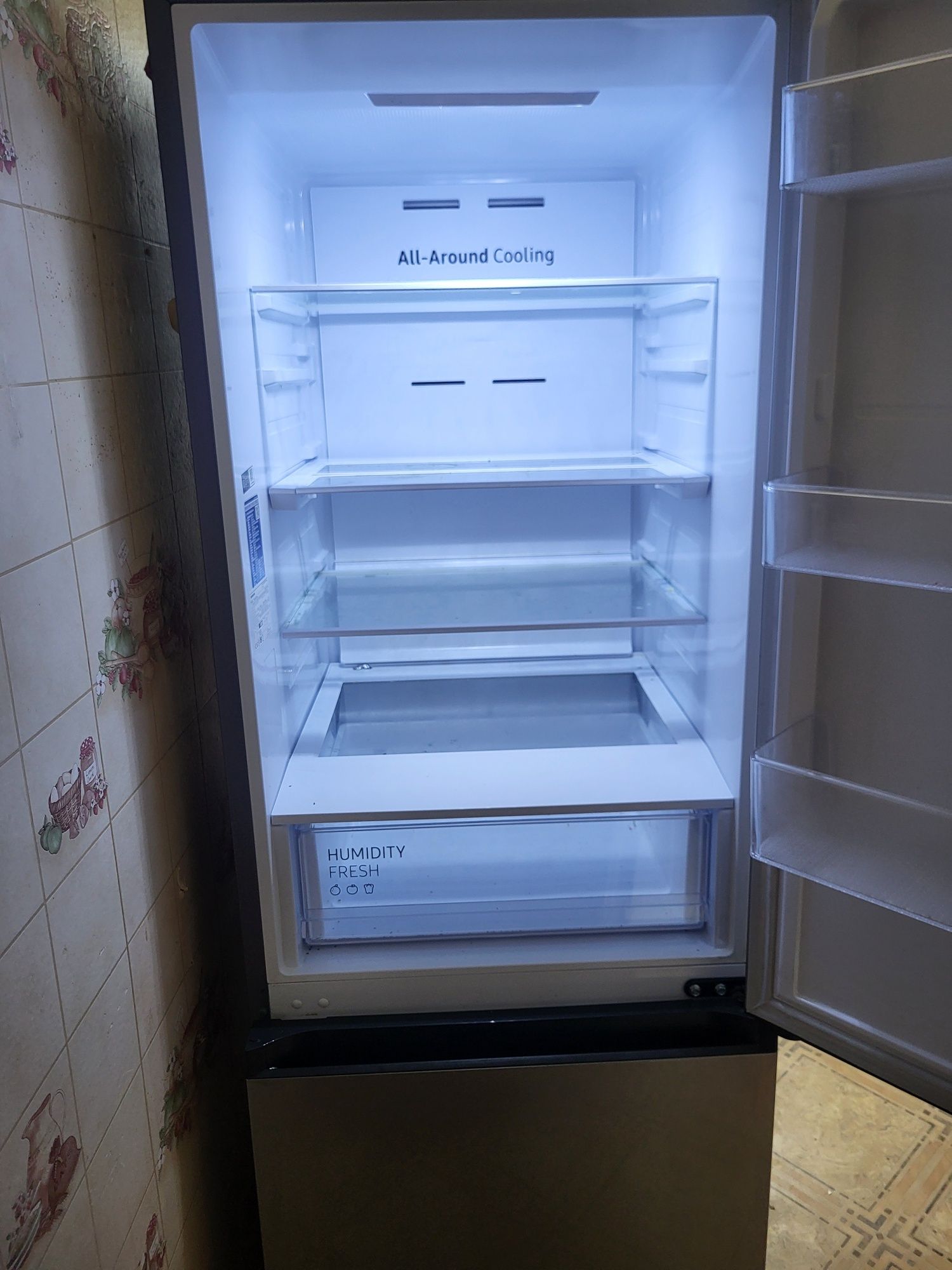 Sprzedam lodówkę