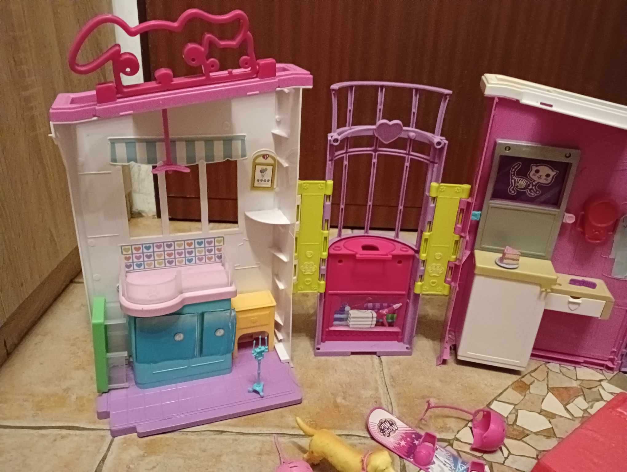 Barbie Klinika weterynaryjna domek dla lalek + akcesoria STAN BDB