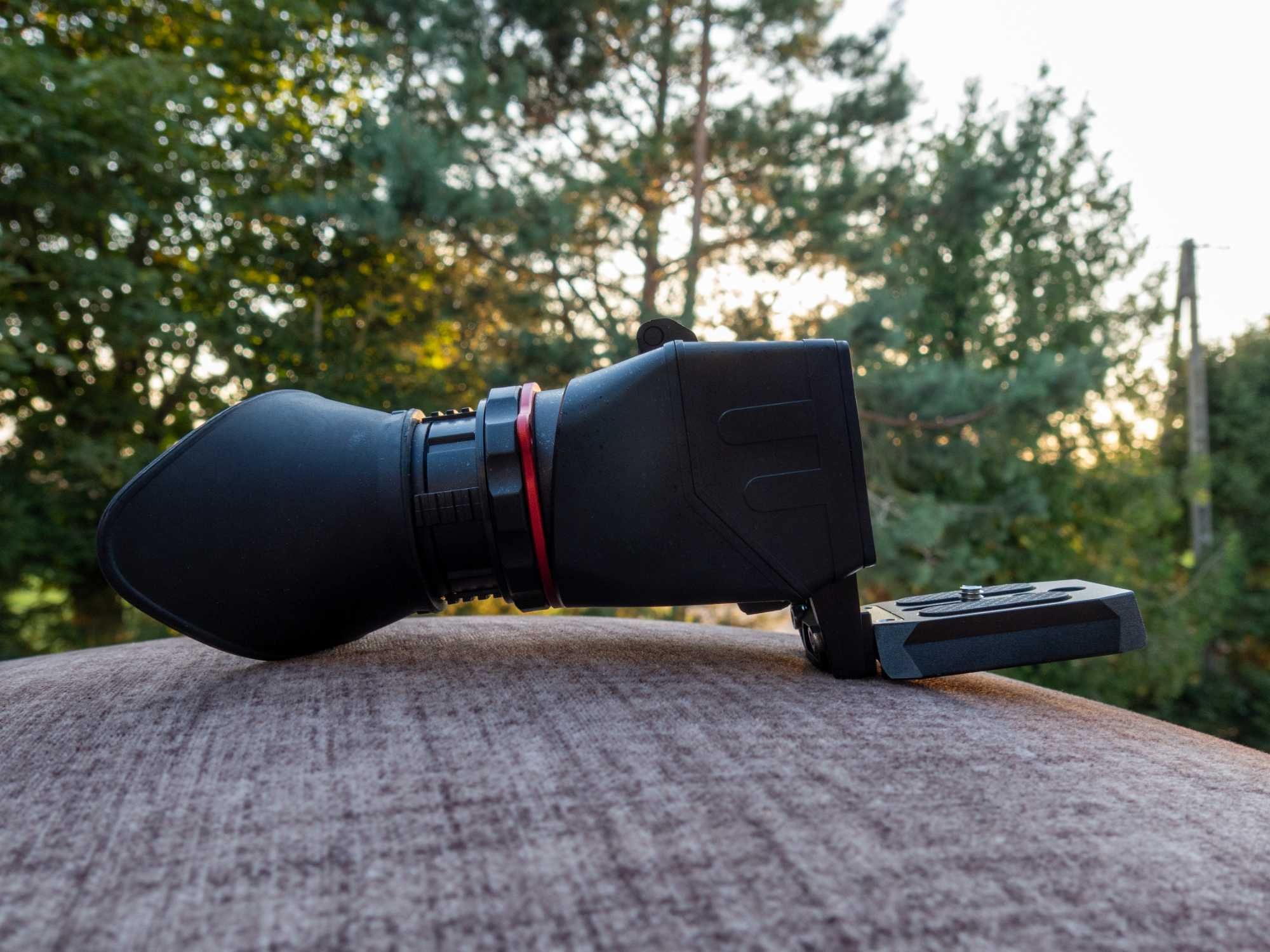 Kamerar QV-1 LCD Viewfinder (okular do ekranu DSLR) – stan idealny