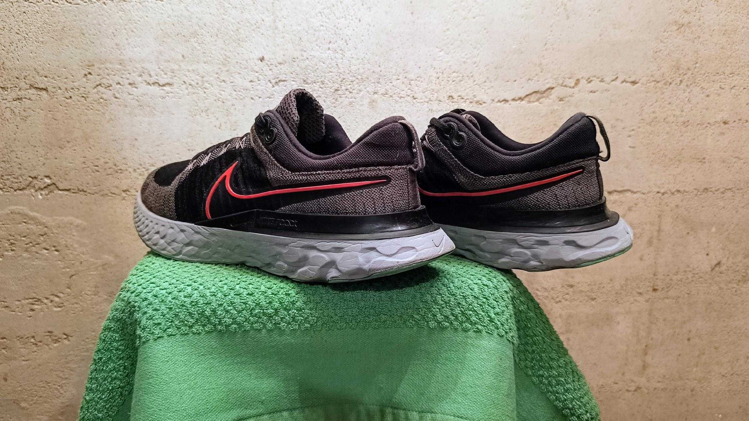 Buty do biegania NIKE REACT INFINITY RUN FLYKNIT 2 r.46 stan b.dobry