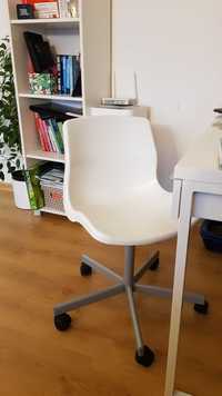 Krzesło biurkowe / fotel
