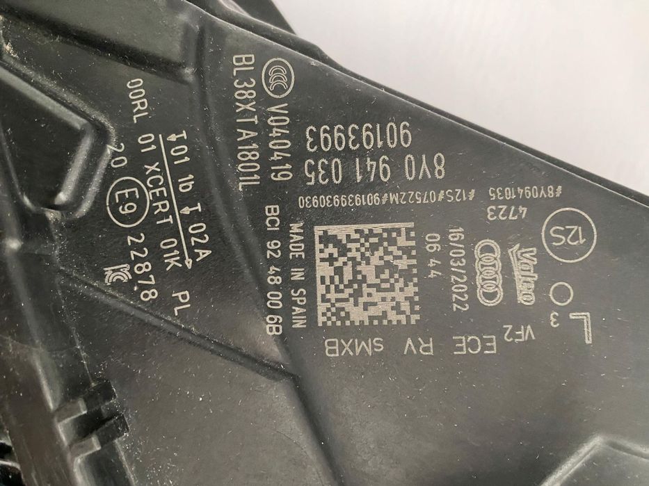 AUDI A3 8Y LAMPA PRZÓD PRZEDNIA LEWA FULL LED MATRIX 8Y0941035