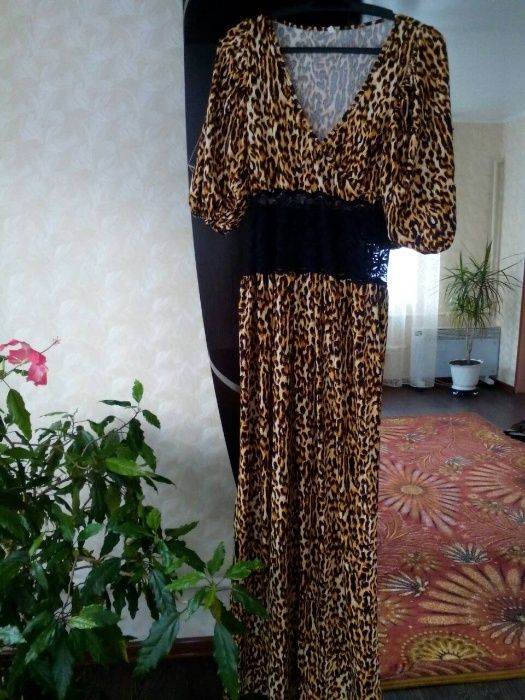 Платье леопардовое длинное