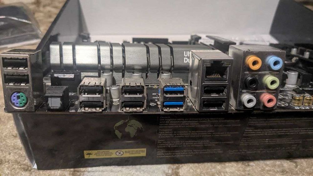 М/плата S-AM3+ Gigabyte GA-970A-UD3P