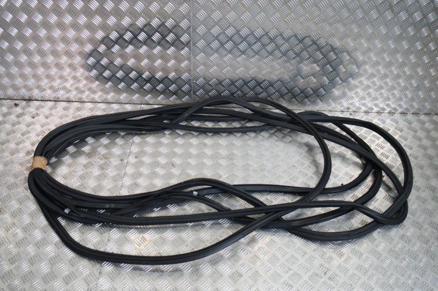 Ущільнювач Audi A4 B9, B8, A5, Q5 8R, 80A, A3 8V уплотнитель Розборка