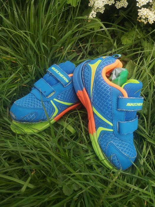 Skechers 27 на 17 см кроси кросівки дитячі