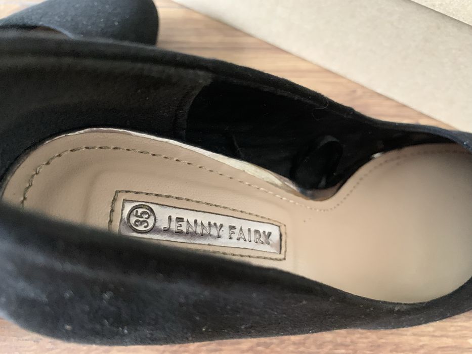 Piękne czarne półbuty na złotym słupku (35)