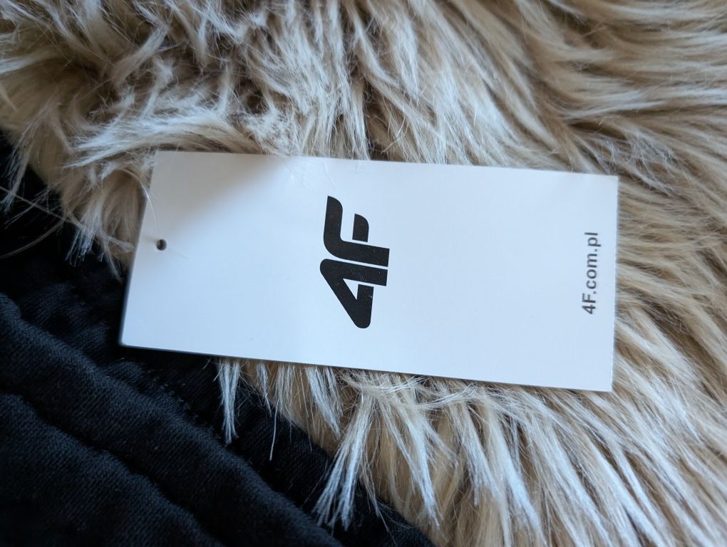 Krótkie spodenki męskie XL 4F czarne bawełna casual z kieszeniami