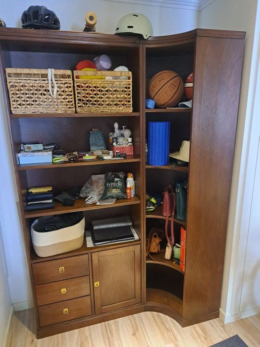 Móvel em Madeira Escura – Lateral Curva – Excelente Estado