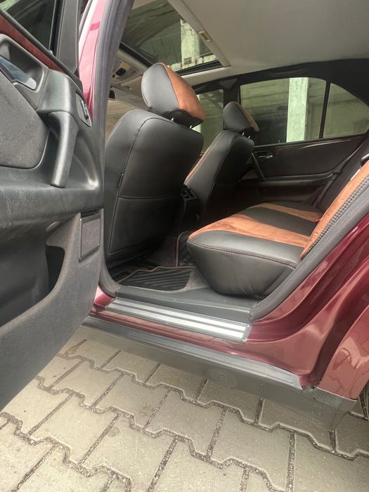 Mercedes-Benz E-class W210