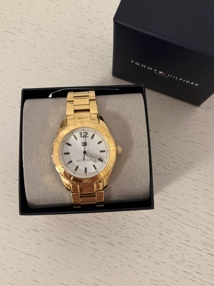 Годинник  Tommy Hilfiger
