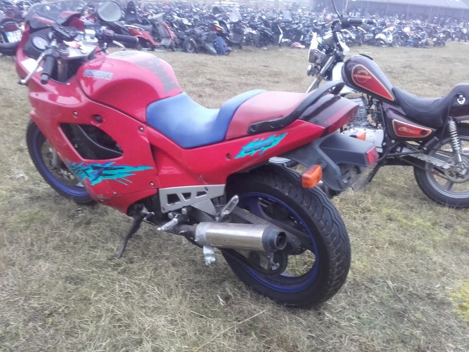Suzuki gsxf600 gsxf 600 gsx 600 f silnik lagi gaźniki rama bak części