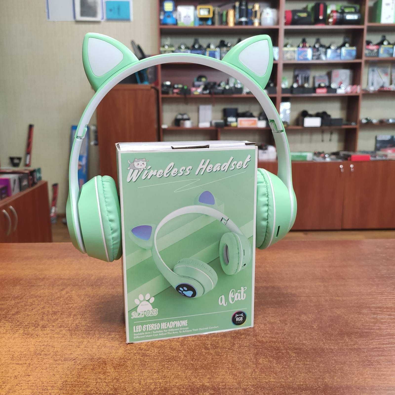 Беспроводные наушники с ушками и RGB подсветкой FM, microSD Cat MZ-023