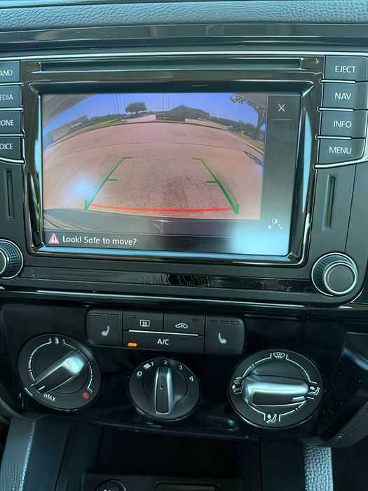 Volkswagen Jetta      2016