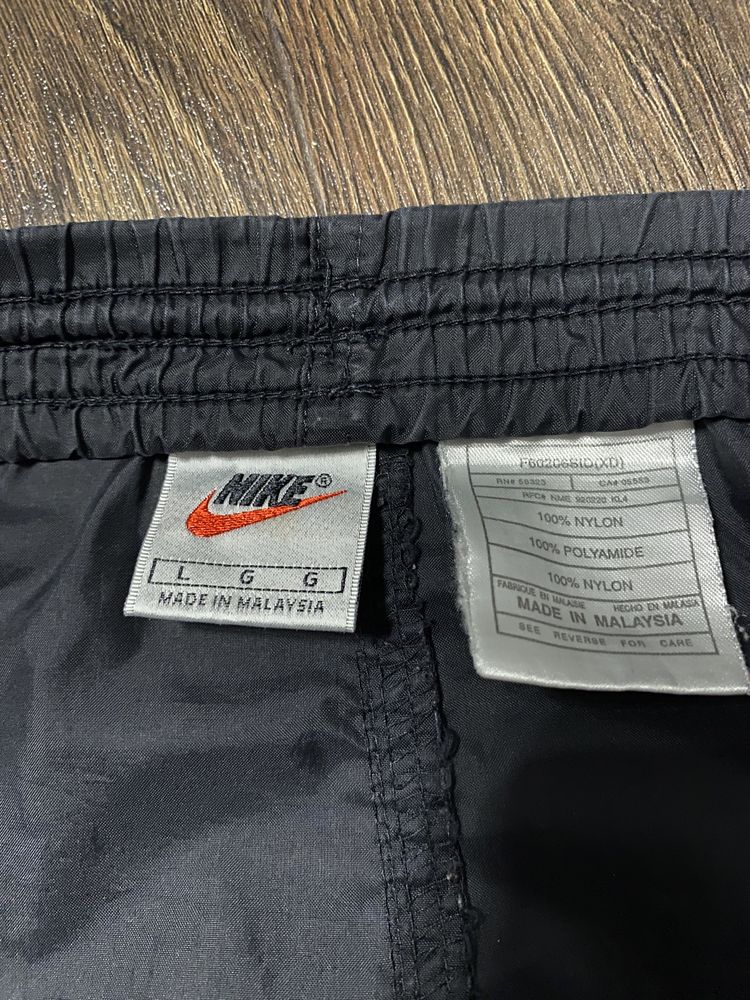 Штани Nike нейлонові