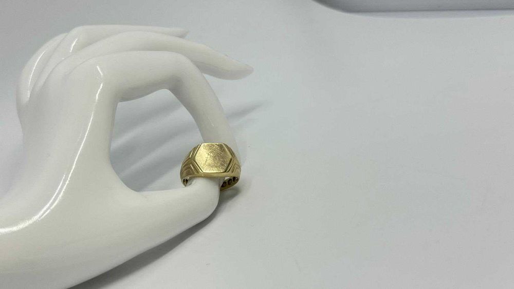 Złoty sygnet p. 333