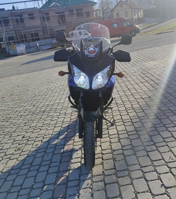 Stelaz czaszy lampy szyby Suzuki vstrom 2003 do 2012