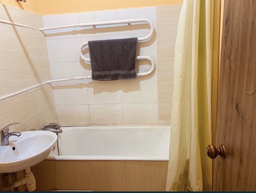 Посуточно 1а ком. Квартира на Валу .СВЕТ НЕ Выключают.