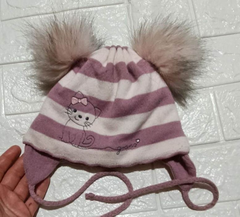 Дитяча шапка для дівчинки 2-3 роки Дарекс в'язана вовняна з помпонами