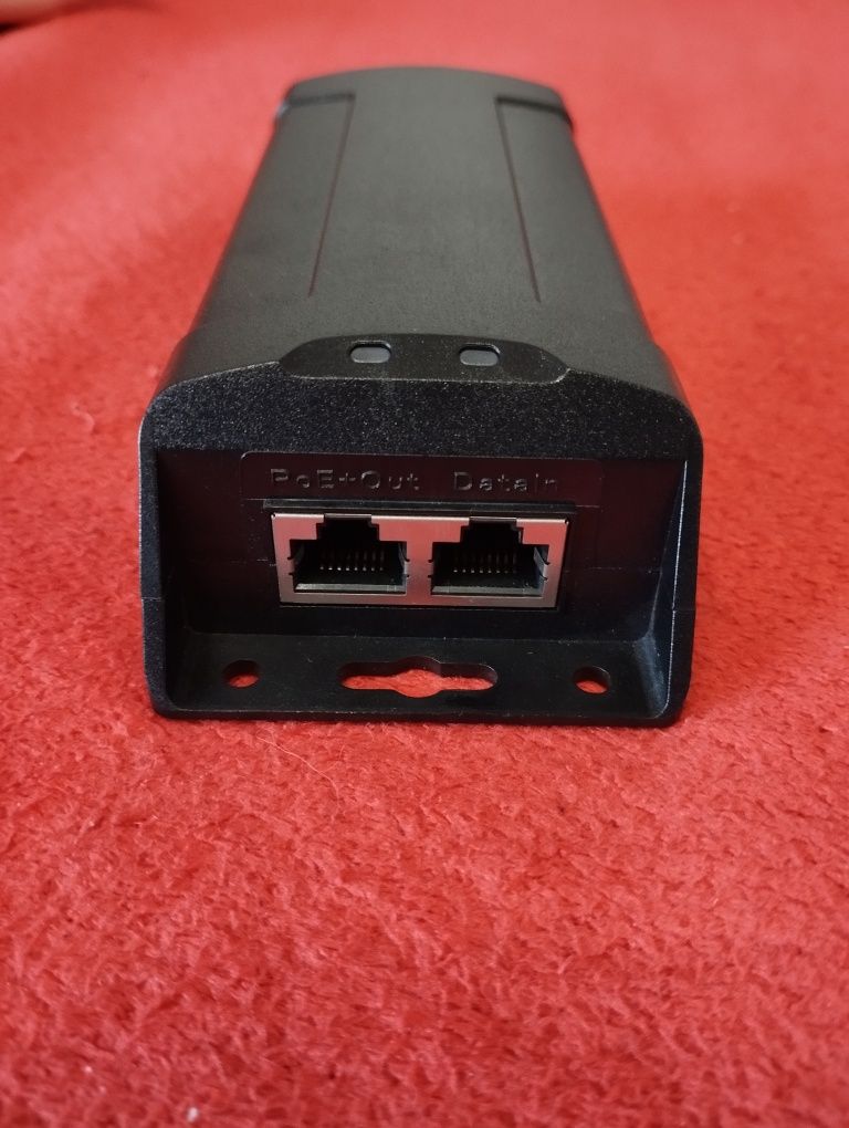 Гигабитный PoE инжектор FoxGate PI102 стандарта 802.3af/at
