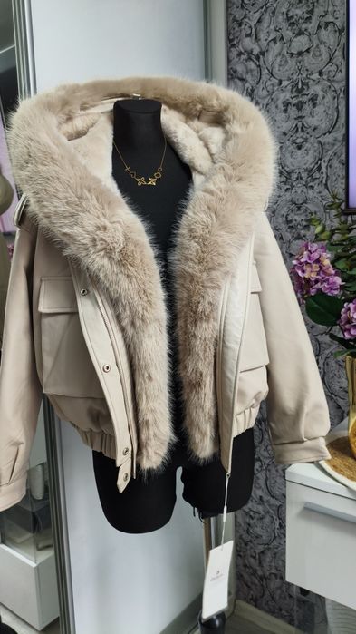 Kurtka  zimowa damska skóra beżowa nowa z metką futerko kieszenie  xl