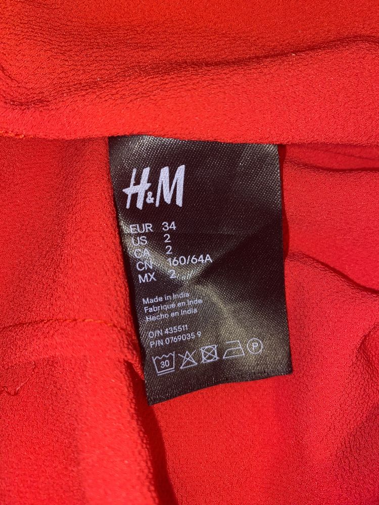 Kombinezon z firmy H&M, w rozmiarze XS/34